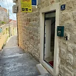 Libertas 3 Apartman *